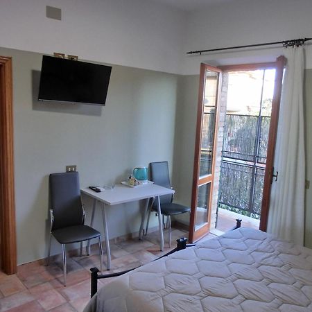 Agriturismo La Pietriccia Chianciano Terme Buitenkant foto