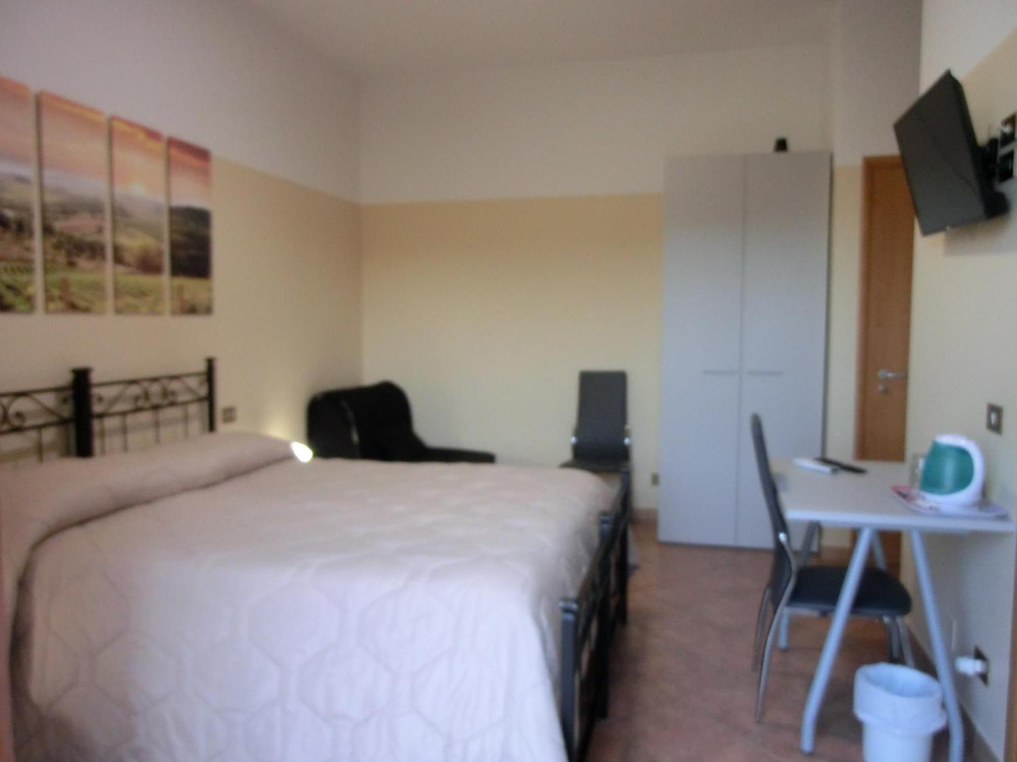 Agriturismo La Pietriccia Chianciano Terme Buitenkant foto